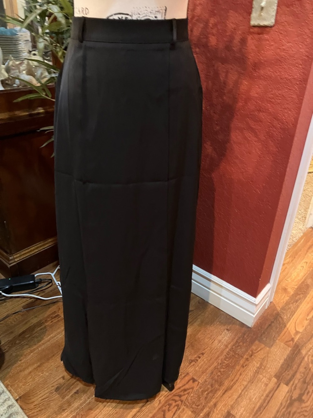 NWT MAXI LONG SKIRT BLACK SZ M